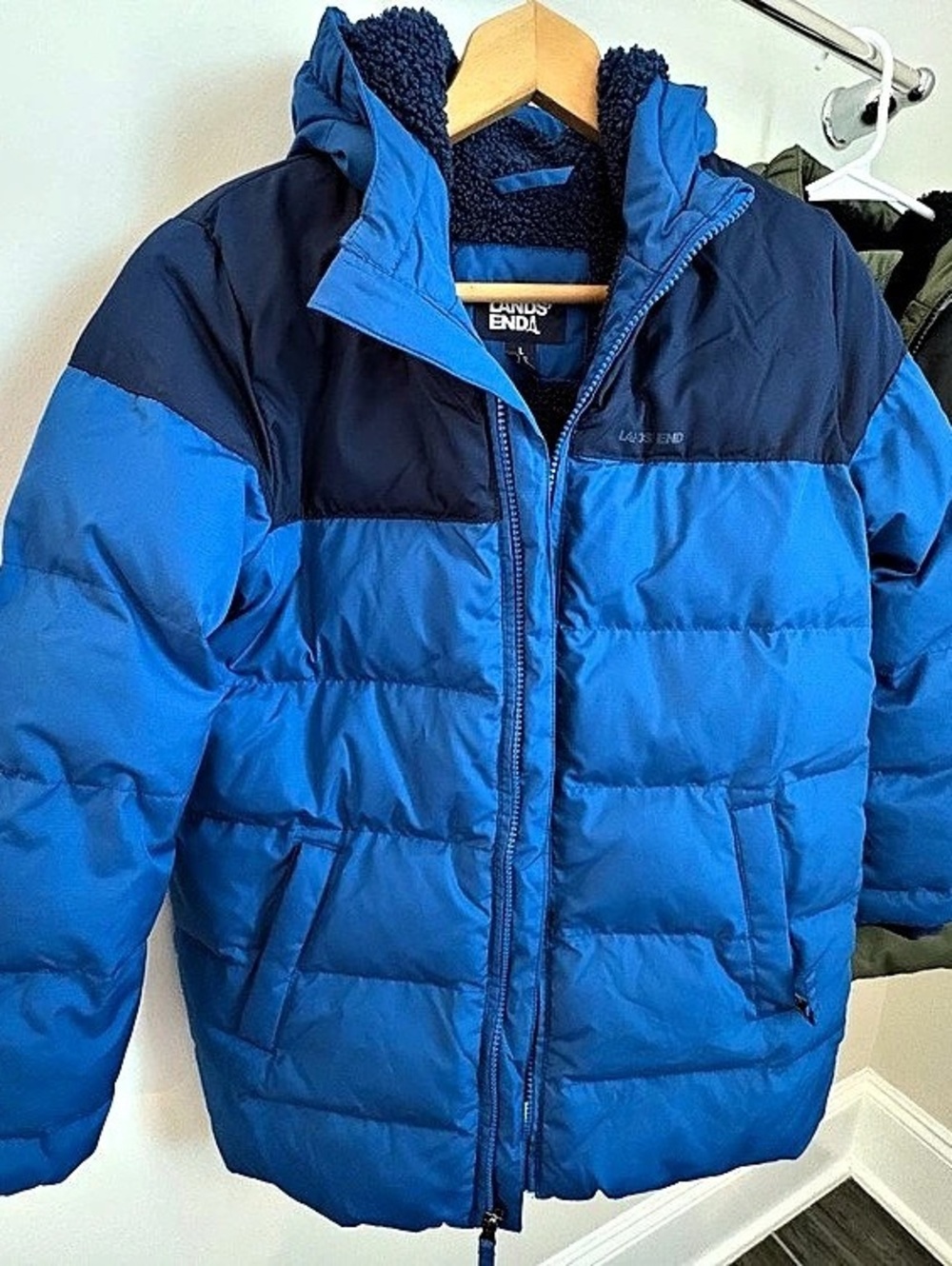 Lands' End Boys30' Blue Puffer Jacket Size Large